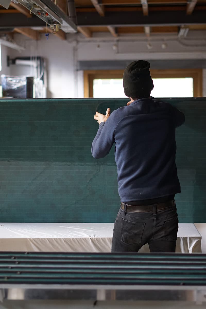 Proces foto's assemblage montagesysteem op zonnepanelen Van Happen | Solarix